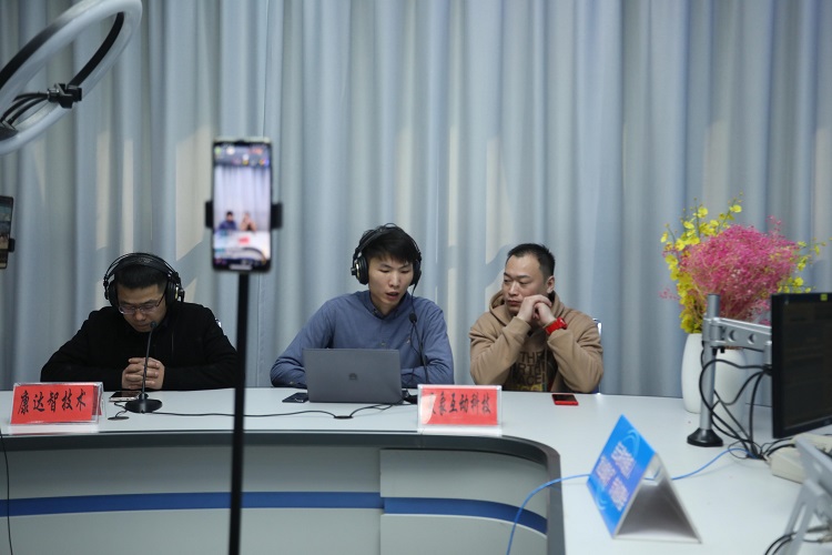 第二场残疾人招聘会照片2.jpg
